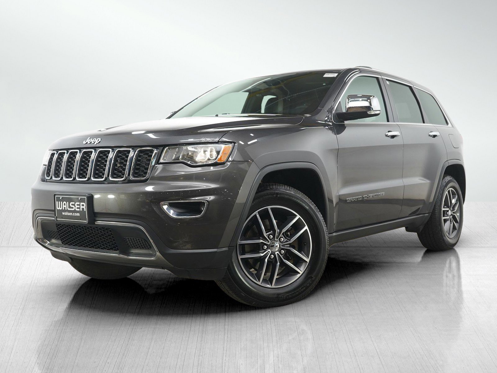 Used 2018 Jeep Grand Cherokee Limited w/ Trailer Tow Group IV image 1