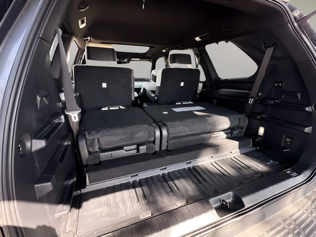 Used 2024 Toyota Sequoia Capstone AWD/4WD image 22