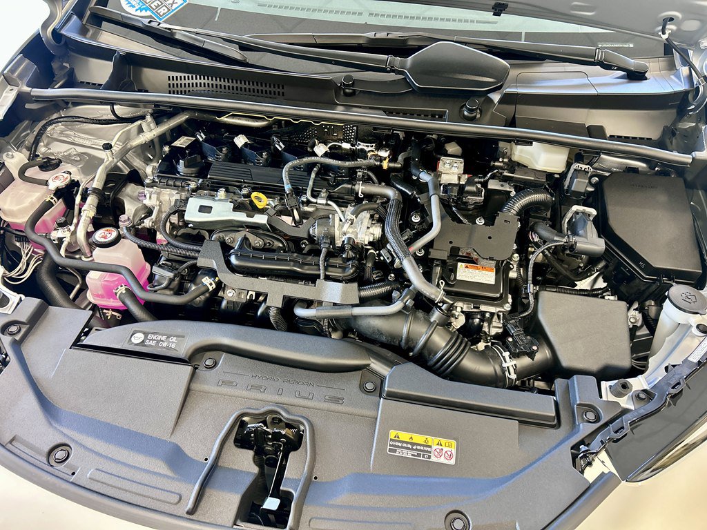 Used 2025 Toyota Prius LE image 18