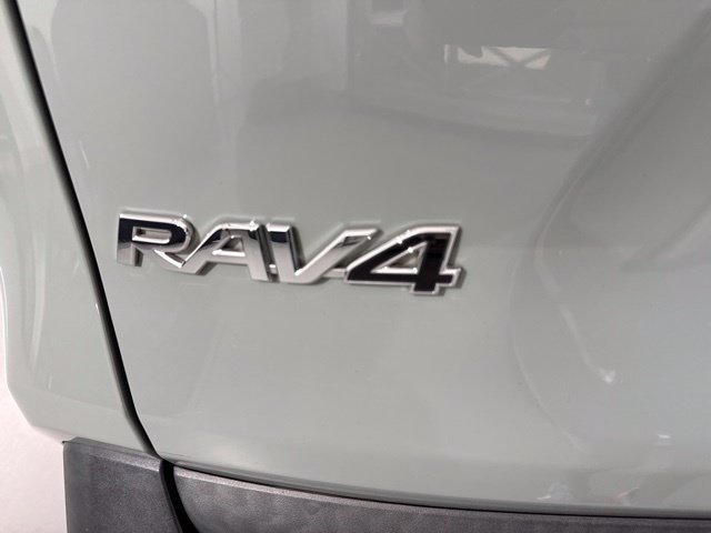 Used 2023 Toyota RAV4 XLE Premium FWD image 9