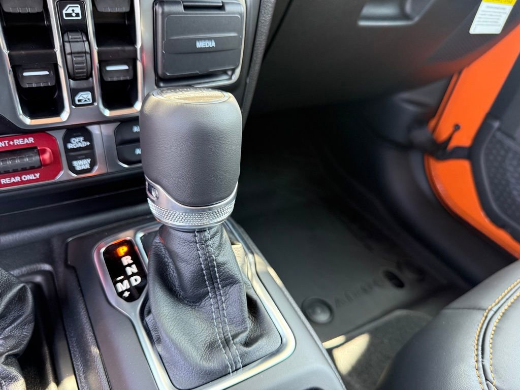 New 2025 Jeep Wrangler Unlimited Rubicon 392 image 17