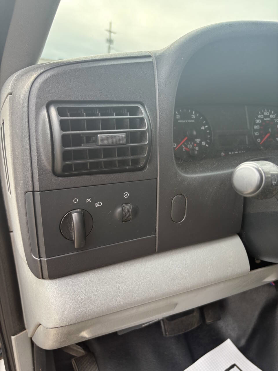 Used 2005 Ford F250 XL image 13