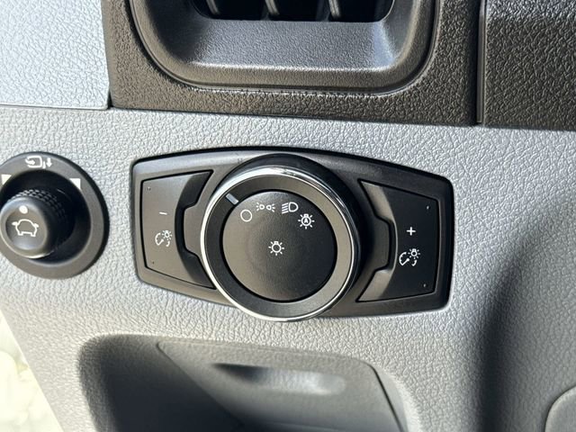Used 2018 Ford Transit 150 XLT image 37