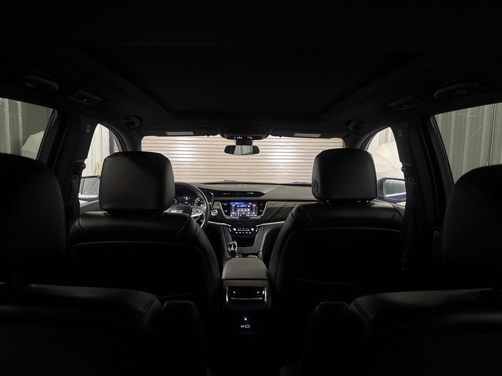 Certified 2025 Cadillac XT6 Premium Luxury FWD image 17