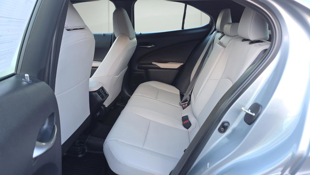 Used 2025 Lexus UX 300h AWD image 14