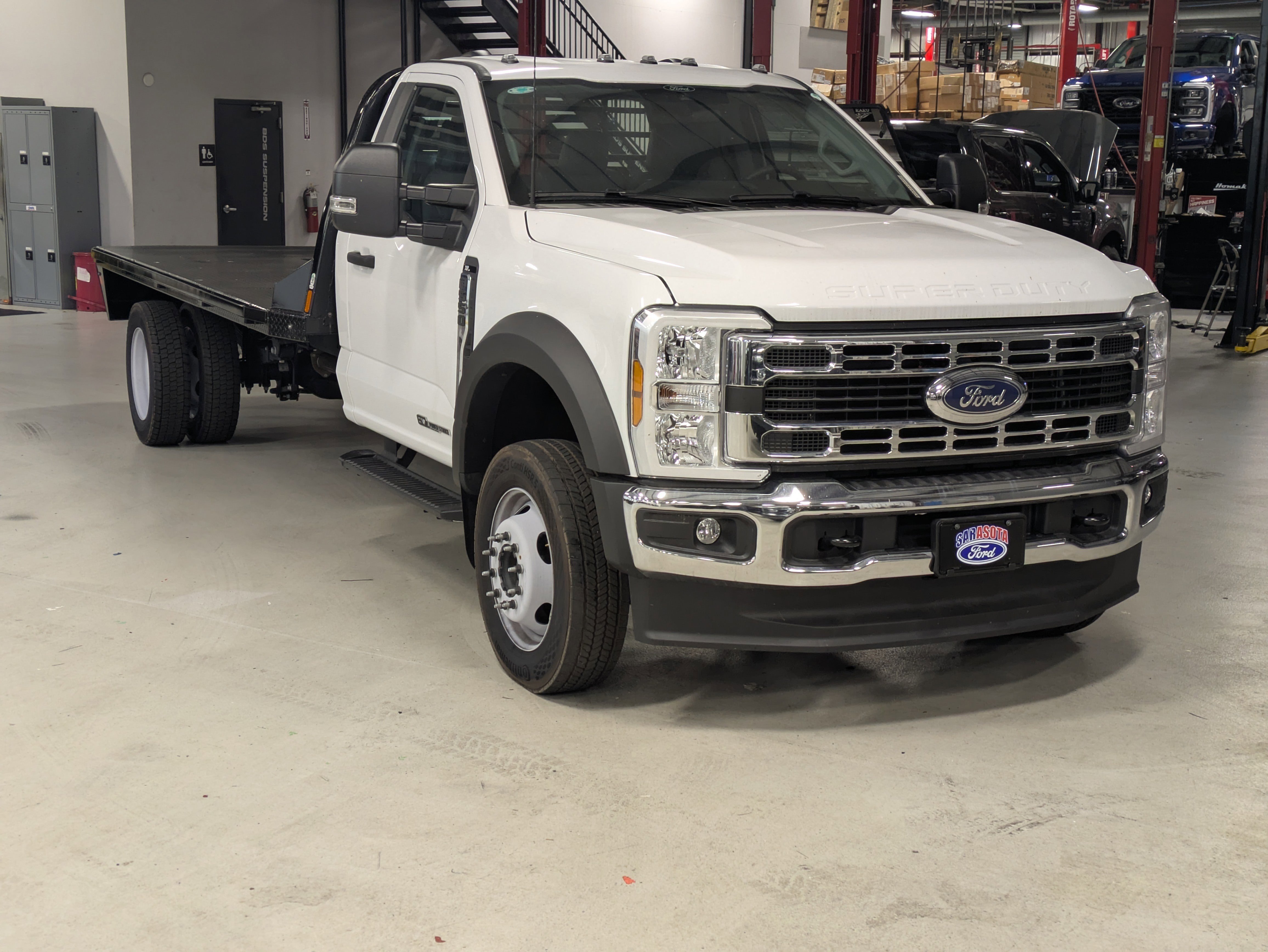 New 2025 Ford F550 4x4 Regular Cab Super Duty image 2
