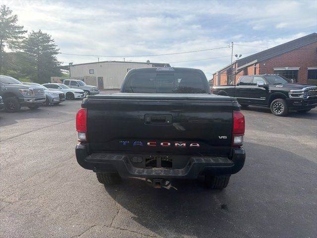 Used 2019 Toyota Tacoma TRD Sport image 9