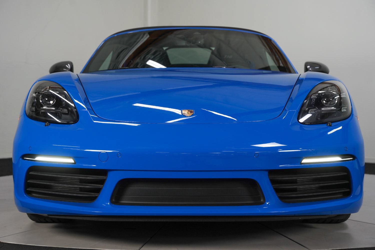 Used 2022 Porsche 718 Boxster RWD image 15