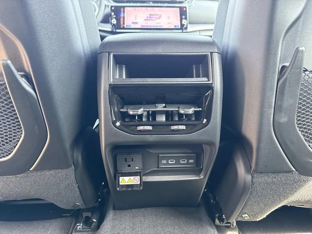 New 2026 Jeep Grand Cherokee Laredo image 22