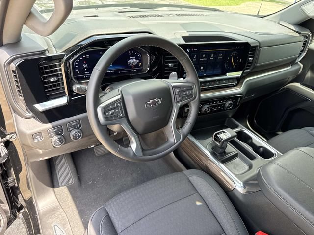 Used 2025 Chevrolet Silverado 1500 RST AWD/4WD image 24
