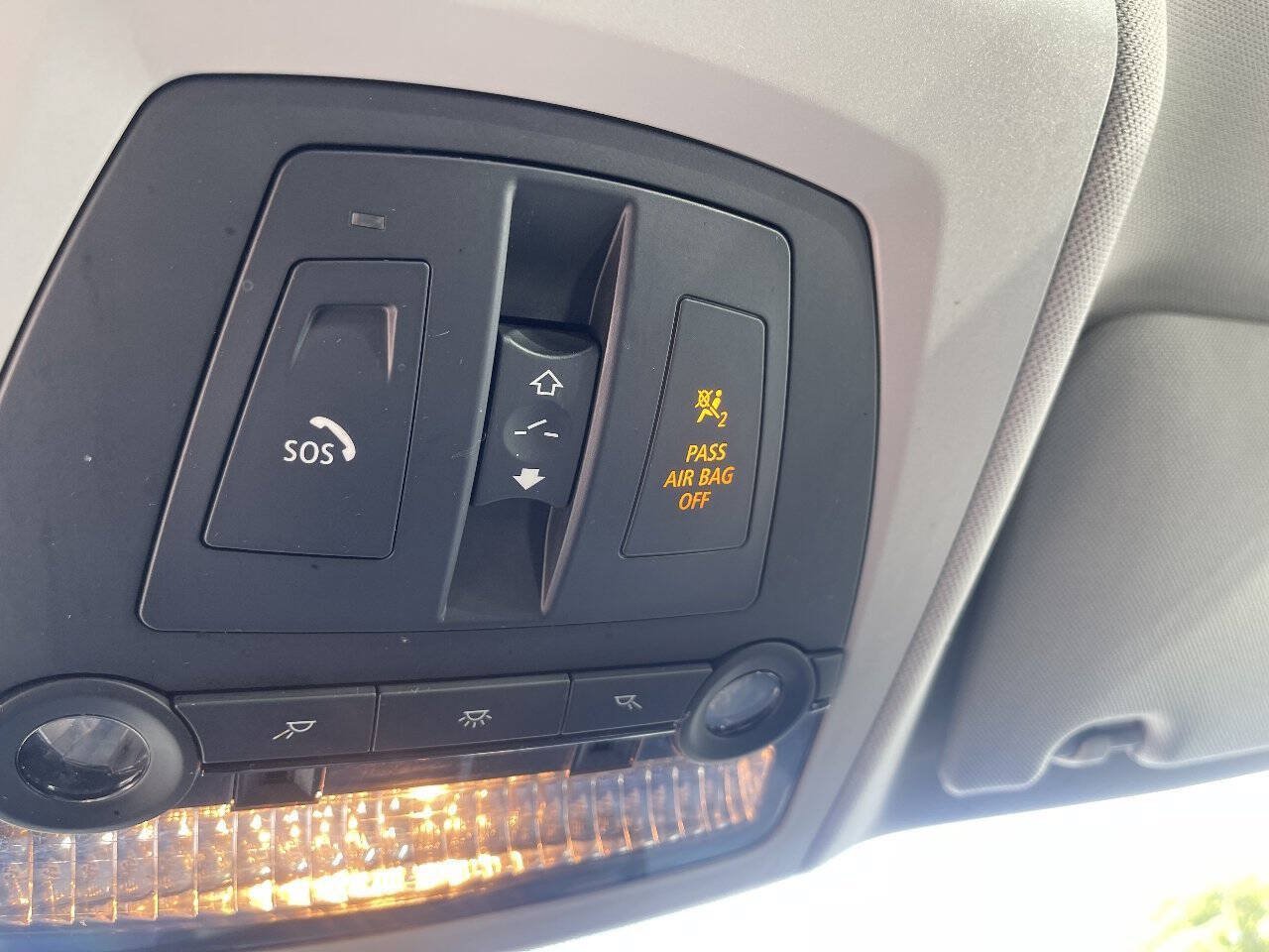 Used 2012 BMW 550i Gran Turismo xDrive AWD/4WD image 16
