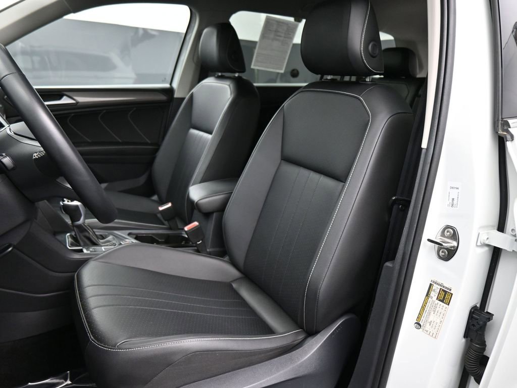 Used 2024 Volkswagen Tiguan SE image 14