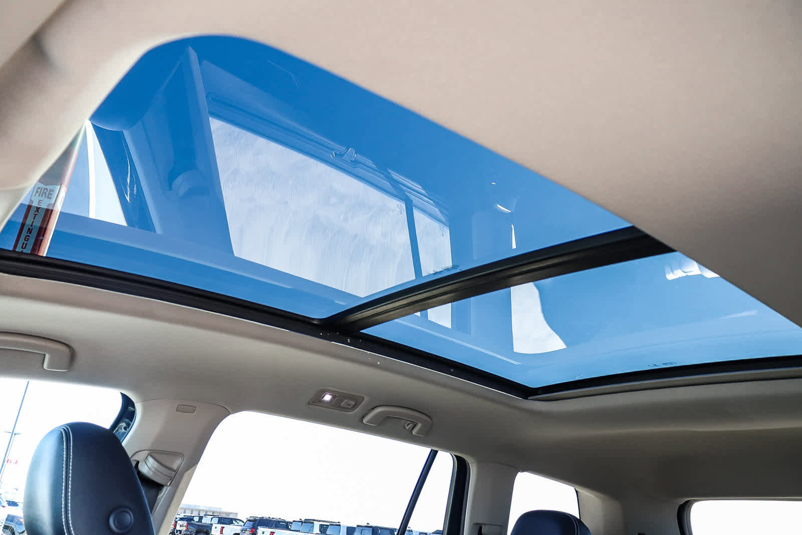 Used 2022 Volkswagen Atlas SE w/ Panoramic Sunroof Package image 28