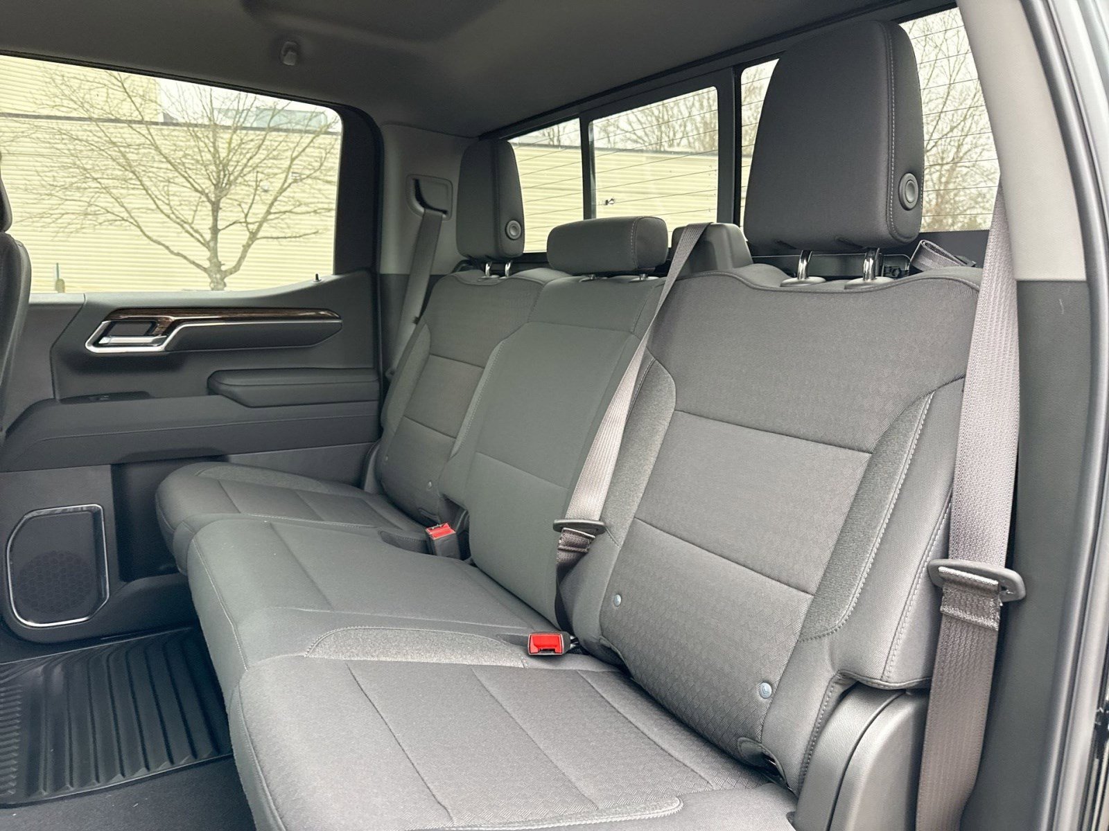 New 2026 GMC Sierra 1500 SLE w/ Preferred Package image 17