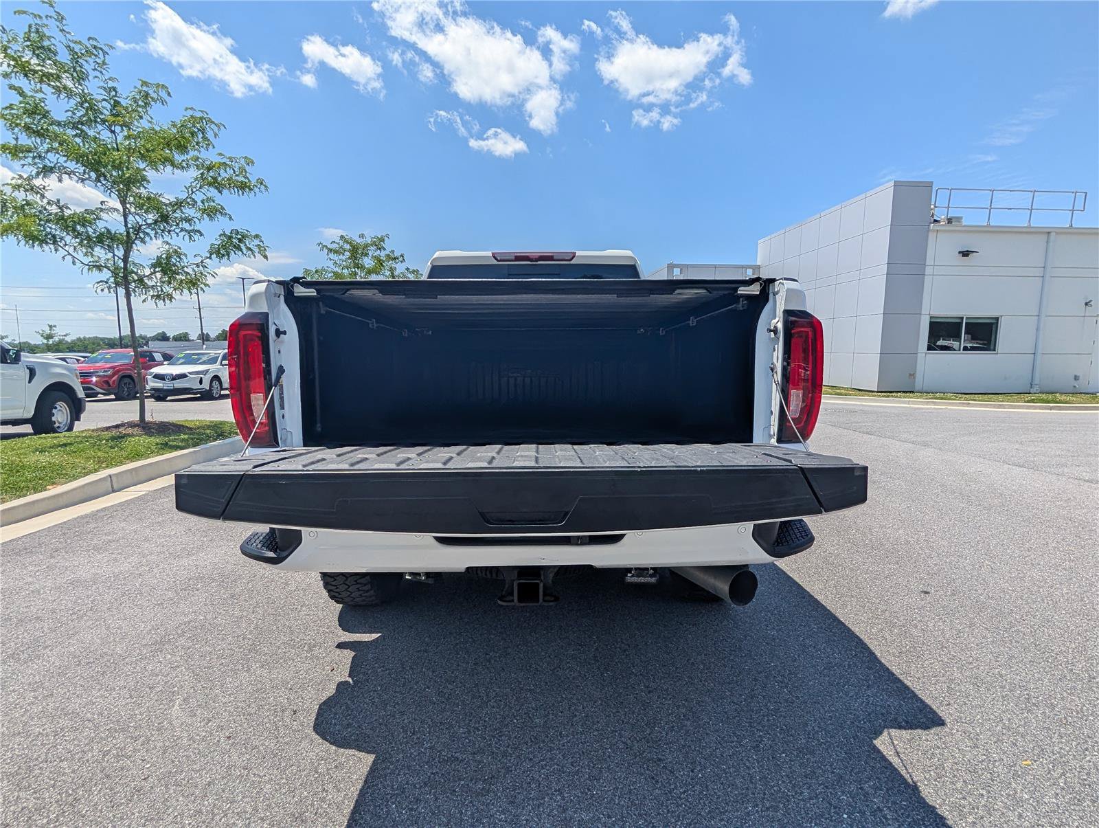 Used 2023 GMC Sierra 2500 AT4 w/ AT4 Preferred Package AWD/4WD image 14