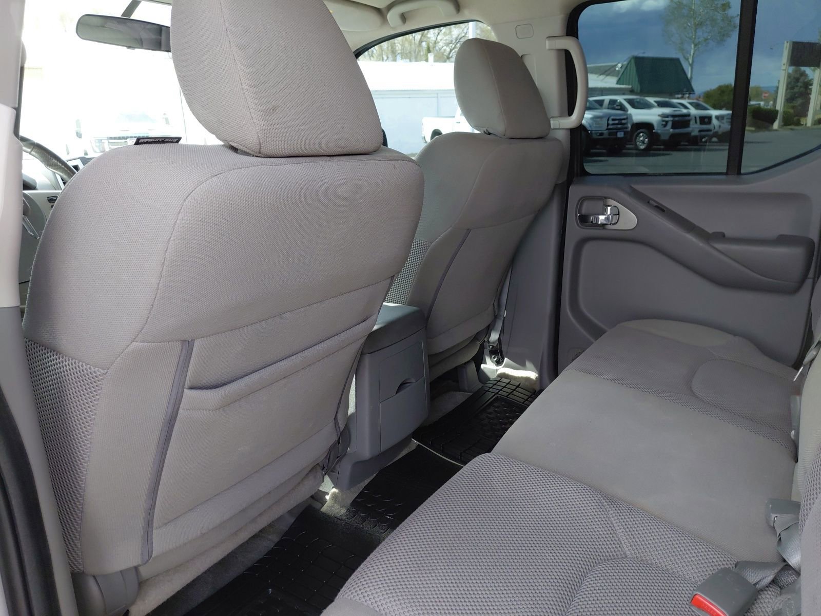 Used 2018 Nissan Frontier SV image 21