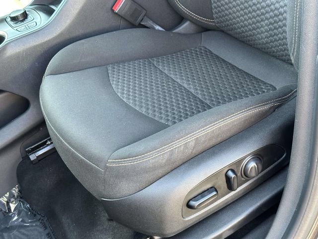 Used 2020 GMC Terrain SLE w/ Driver Convenience Package FWD image 15