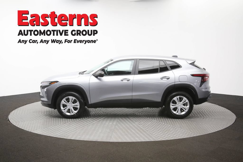 Used 2024 Chevrolet Trax LS w/ Driver Confidence Package FWD image 54