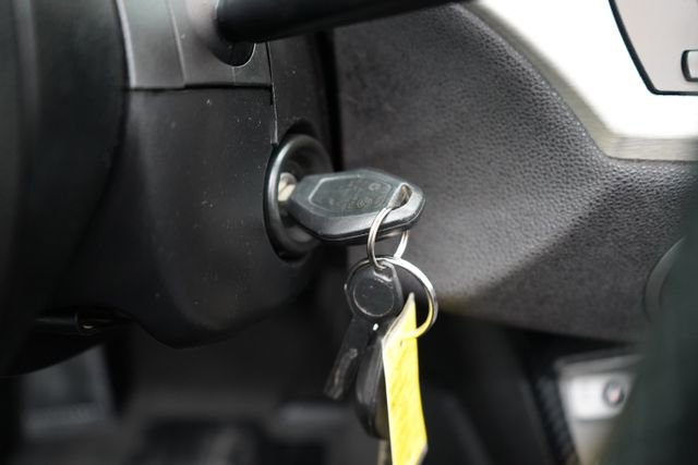 Used 2003 BMW Z4 2.5i image 28