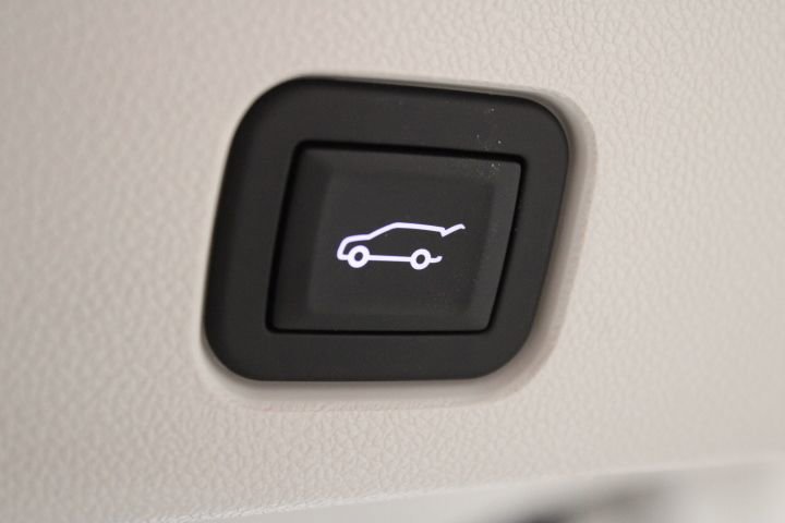 Certified 2025 Buick Enclave Avenir w/ Super Cruise Package image 18