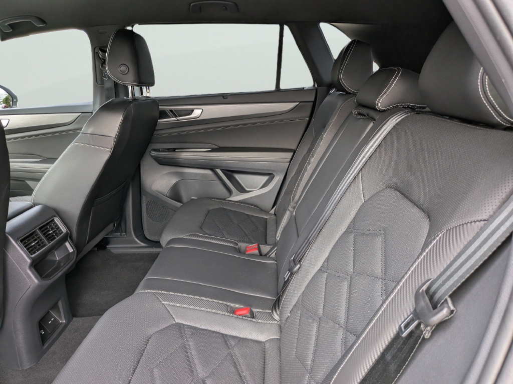 Certified 2026 Volkswagen Atlas Cross Sport SE FWD image 16