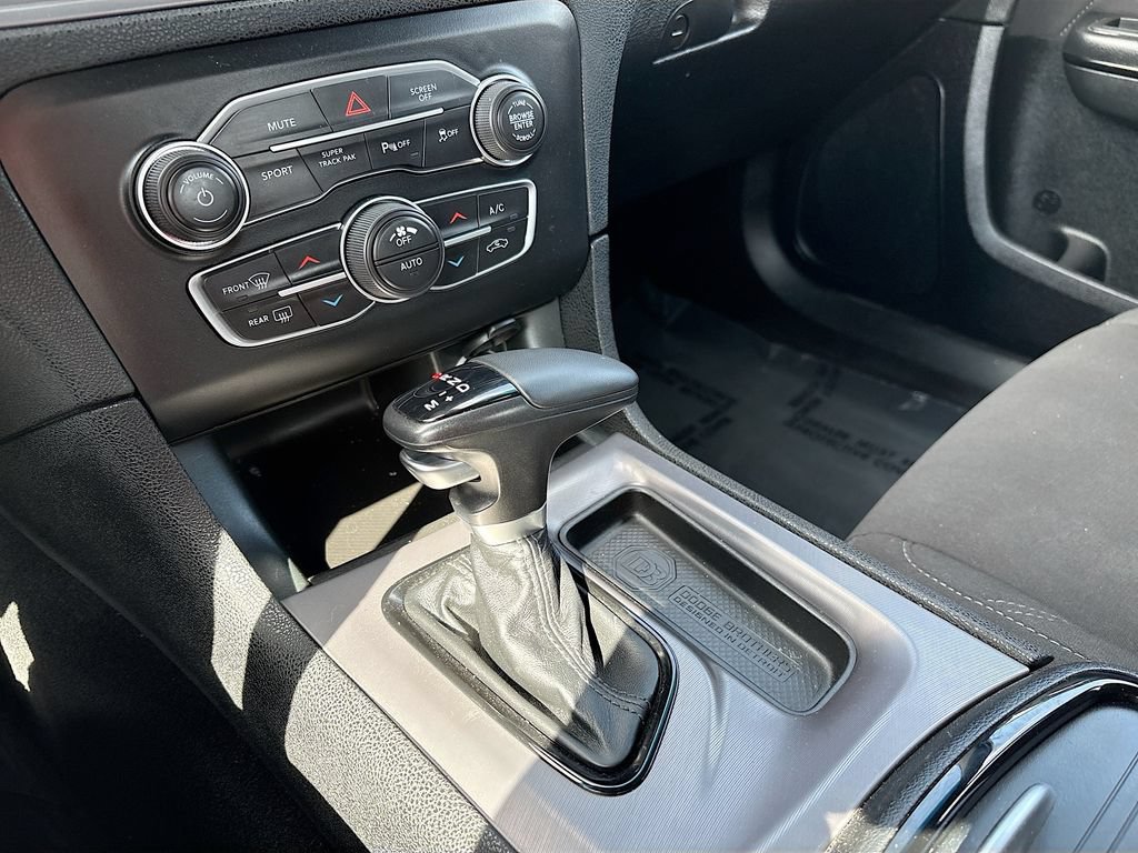 Used 2023 Dodge Charger SXT w/ Blacktop Package AWD/4WD image 16