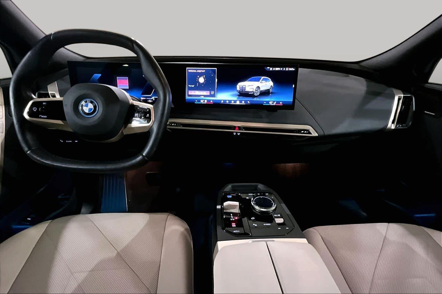 Used 2024 BMW iX xDrive50 AWD/4WD image 14