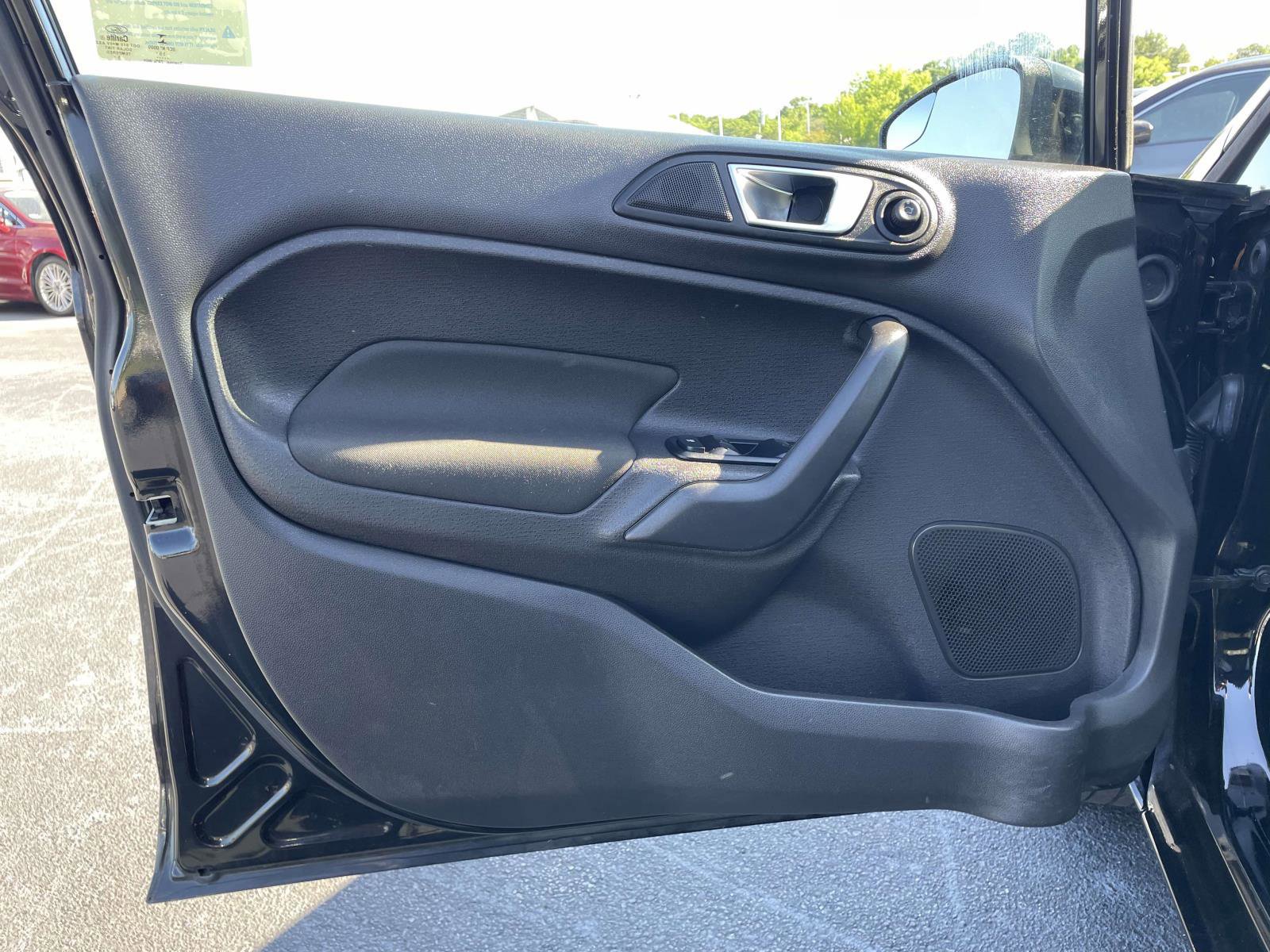 Used 2016 Ford Fiesta SE w/ Equipment Group 201A FWD image 15