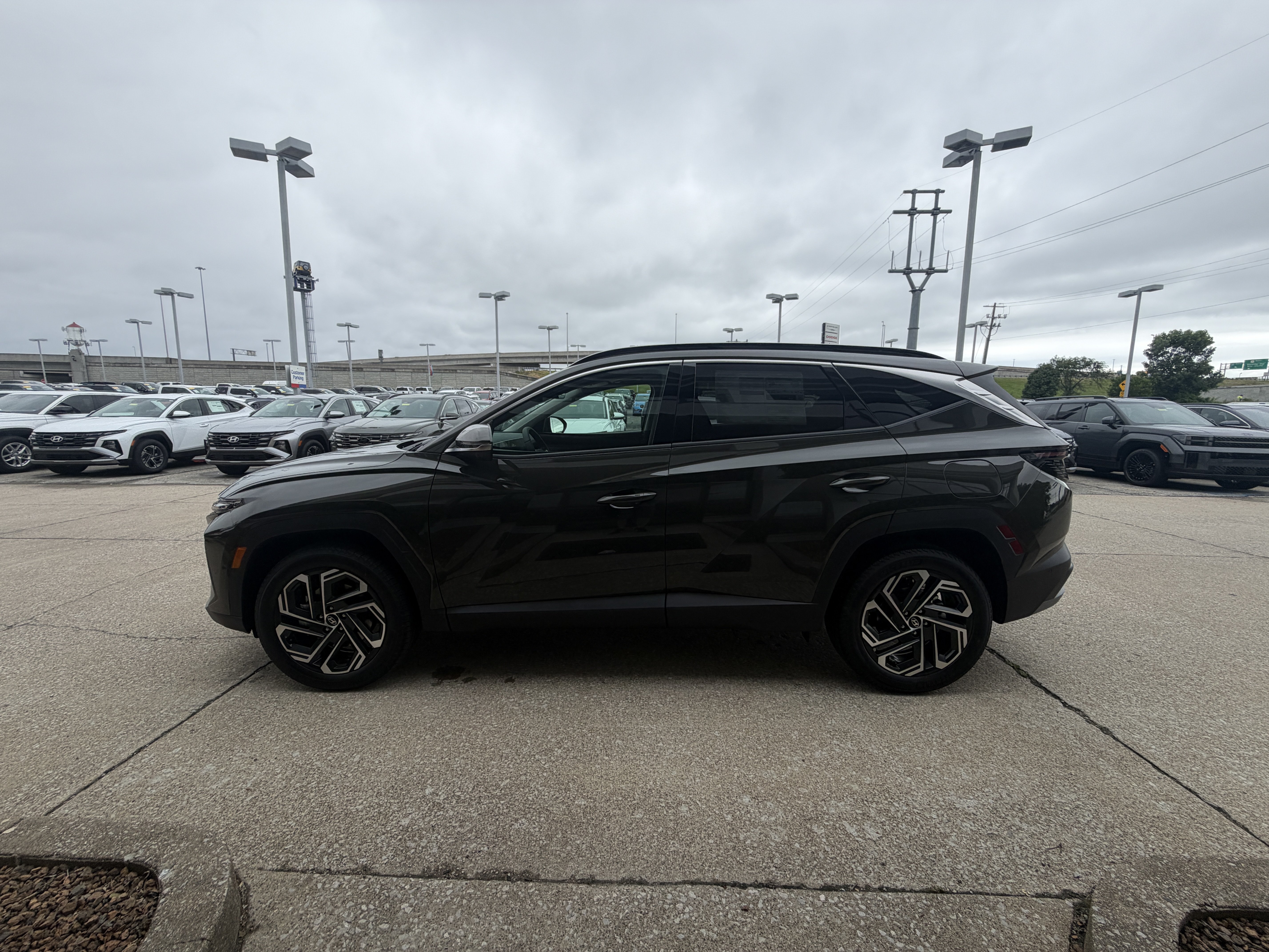 New 2026 Hyundai Tucson Limited AWD/4WD image 16