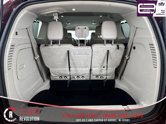 Used 2021 Chrysler Pacifica Touring-L FWD image 7