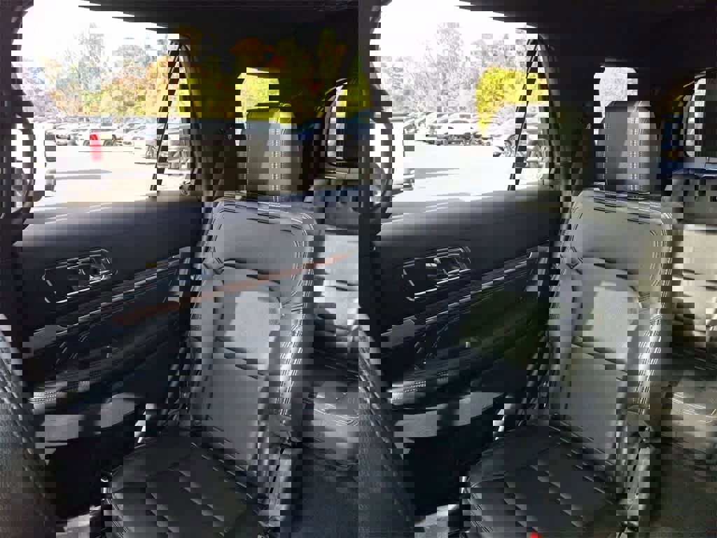 Used 2018 Ford Explorer Limited w/ Equipment Group 301A image 12