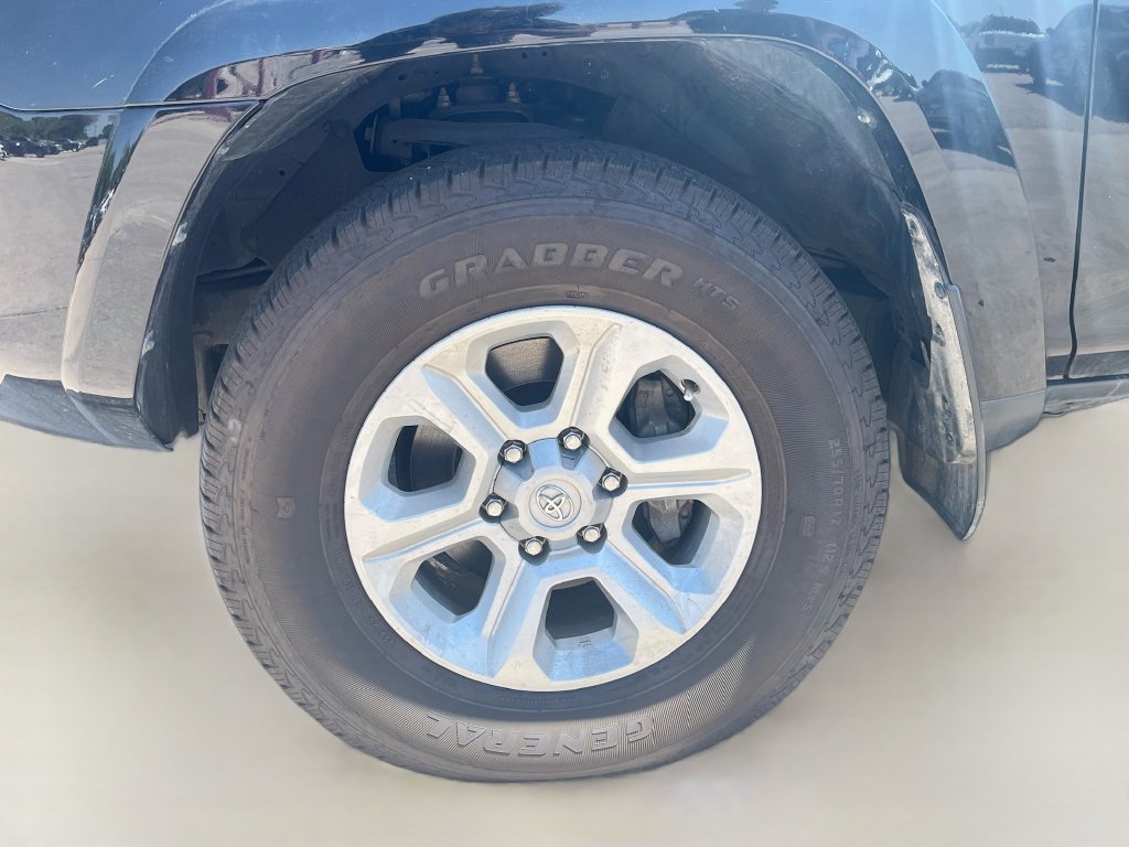 Used 2023 Toyota 4Runner SR5 AWD/4WD image 28