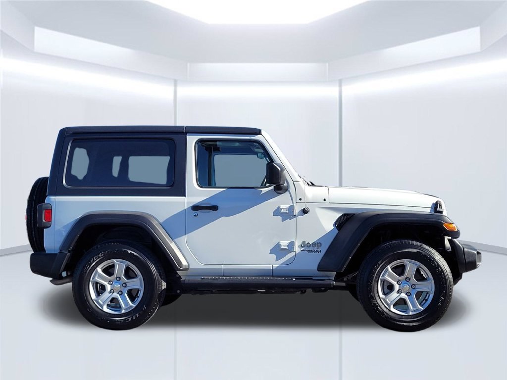 Used 2021 Jeep Wrangler Sport AWD/4WD image 3