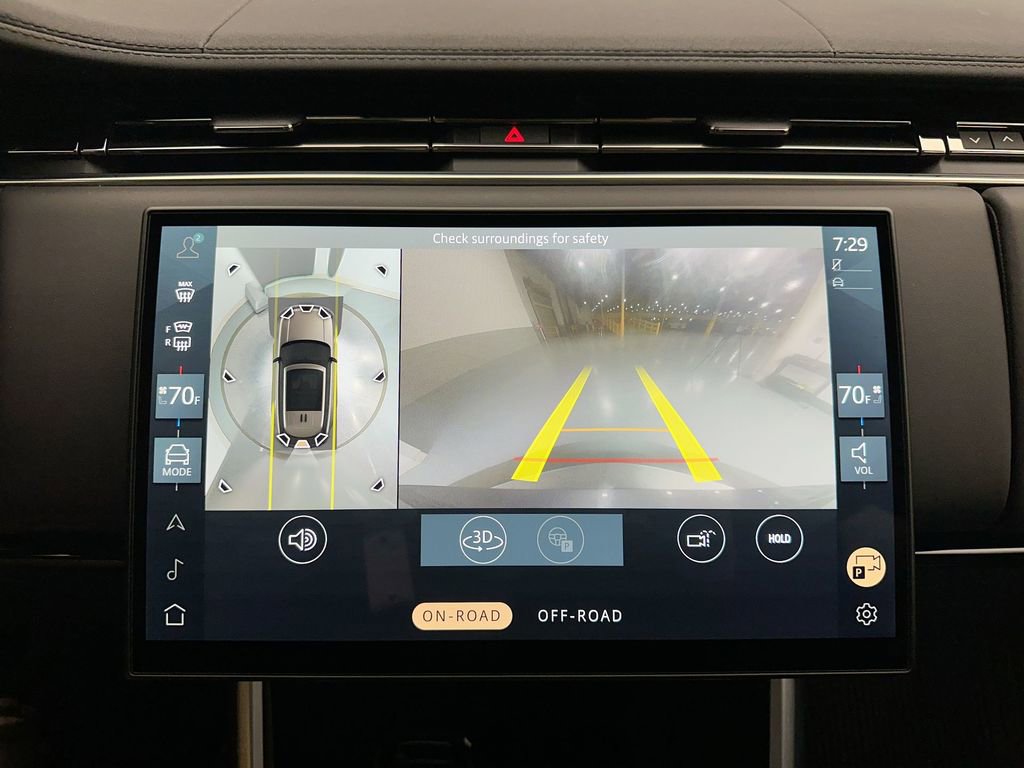 Used 2025 Land Rover Range Rover SE image 28