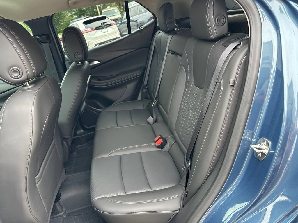 Used 2024 Buick Encore GX Avenir w/ Avenir Convenience Package AWD/4WD image 22