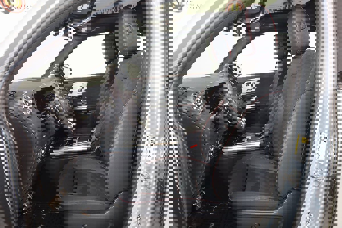 Used 2024 Mercedes-Benz GLA 35 AMG 4MATIC image 12