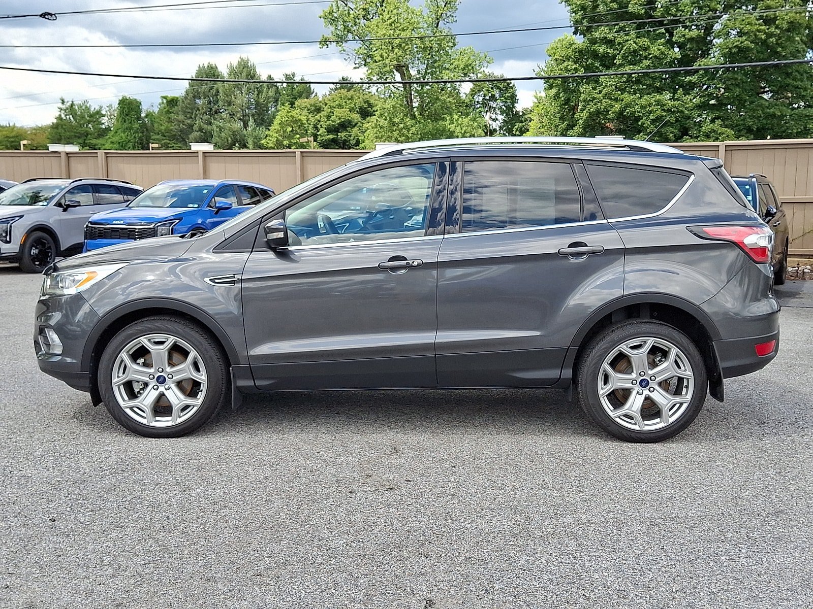 Used 2017 Ford Escape Titanium AWD/4WD image 8