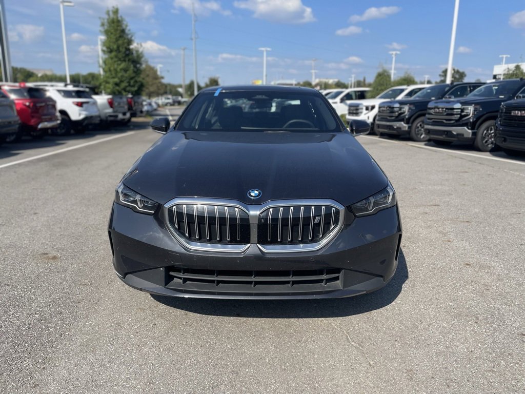 Used 2024 BMW i5 eDrive40i image 2