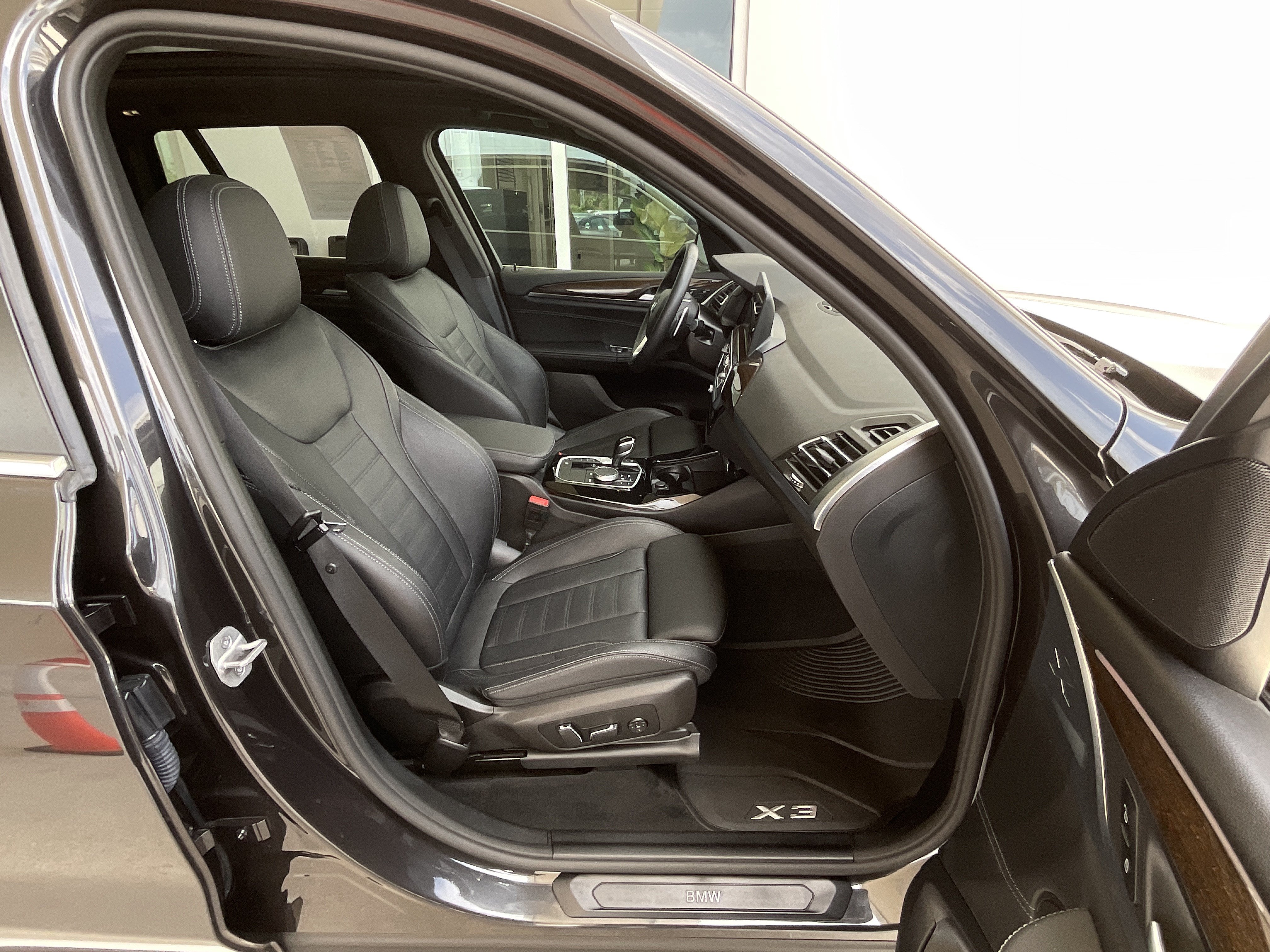 Used 2024 BMW X3 sDrive30i w/ Premium Package RWD image 23