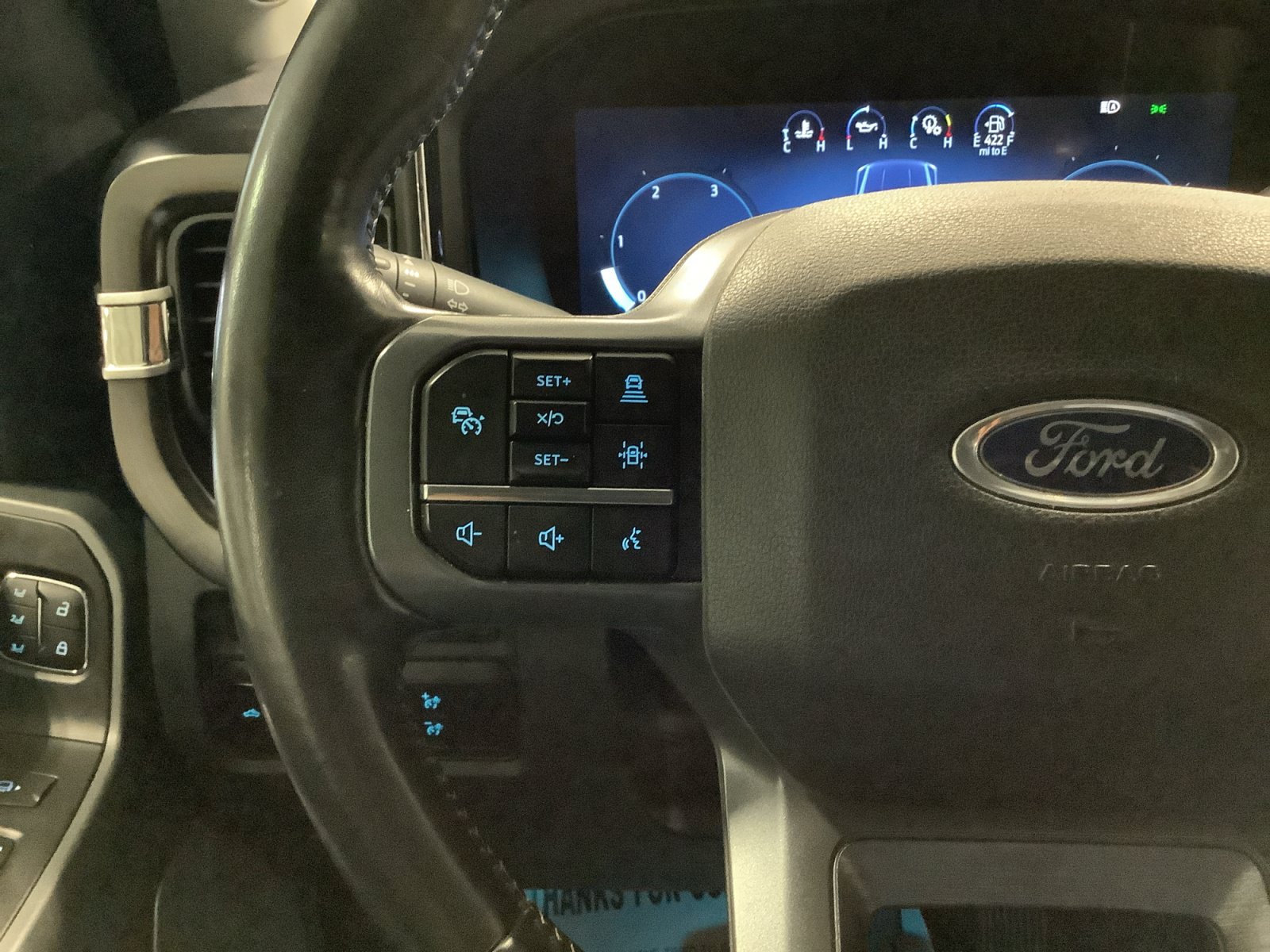 Used 2023 Ford F350 Lariat w/ Lariat Ultimate Package AWD/4WD image 15