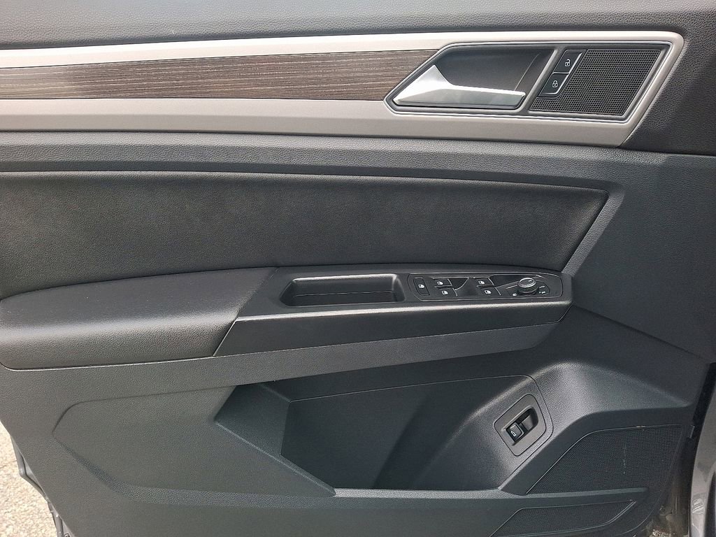 Used 2019 Volkswagen Atlas SE w/ Towing Package image 14