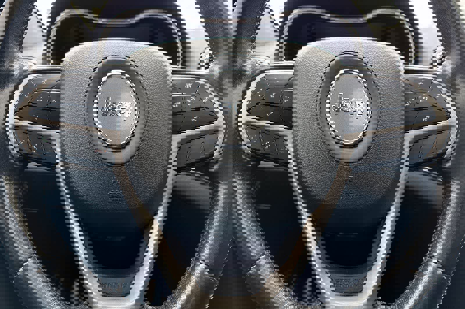 Used 2022 Jeep Grand Cherokee Limited image 26