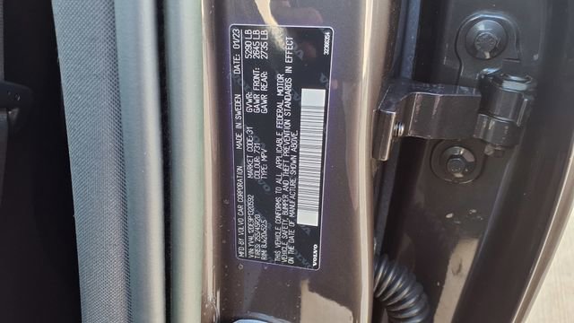 Certified 2023 Volvo XC60 B5 Plus image 25