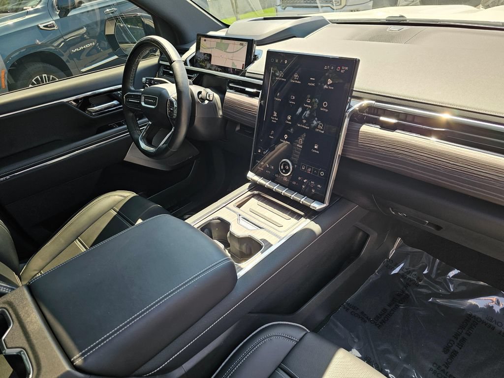 Used 2025 GMC Sierra EV Denali AWD/4WD image 10