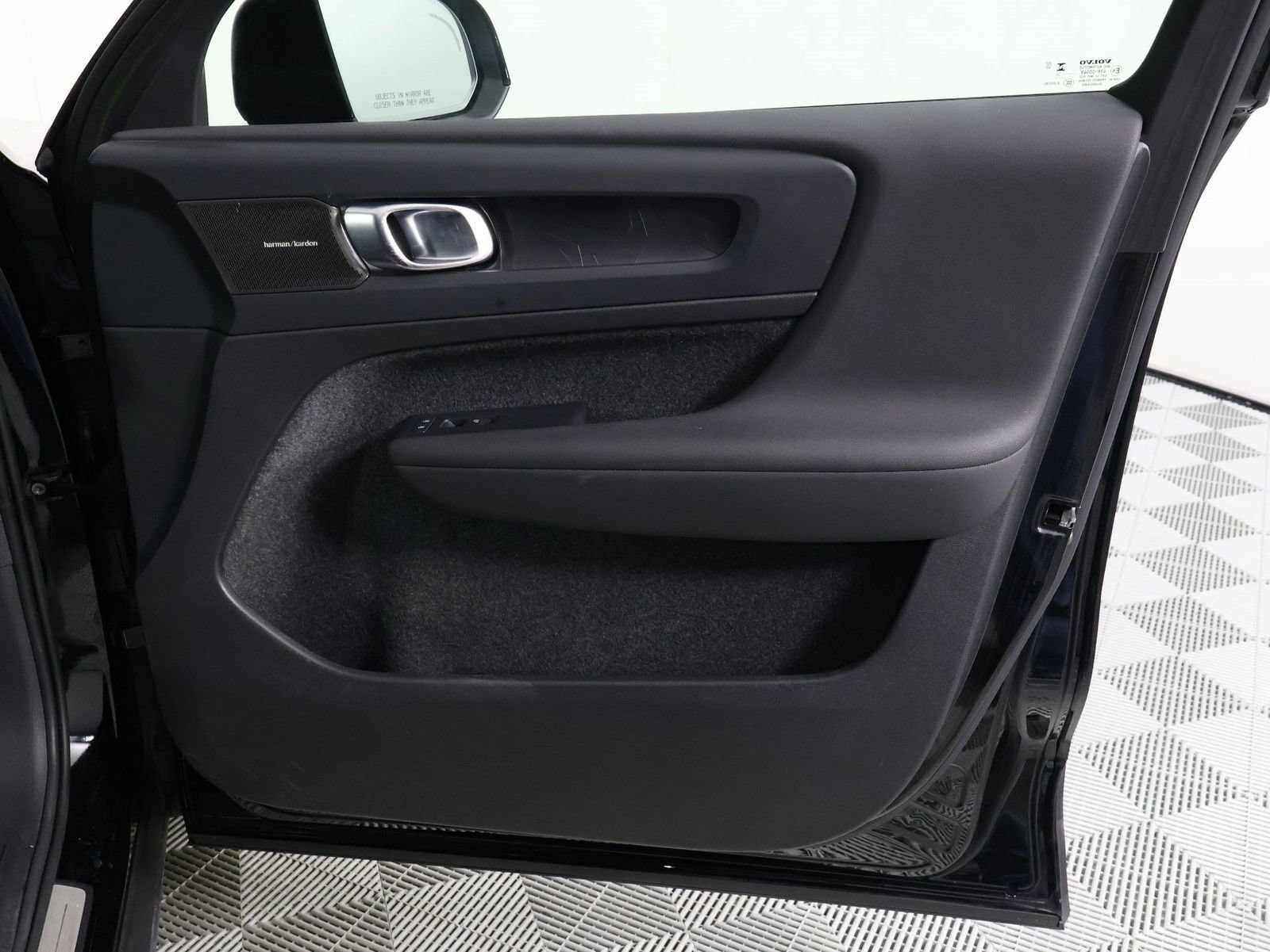 Certified 2023 Volvo XC40 Recharge Ultimate w/ Protection Package Premier AWD/4WD image 21