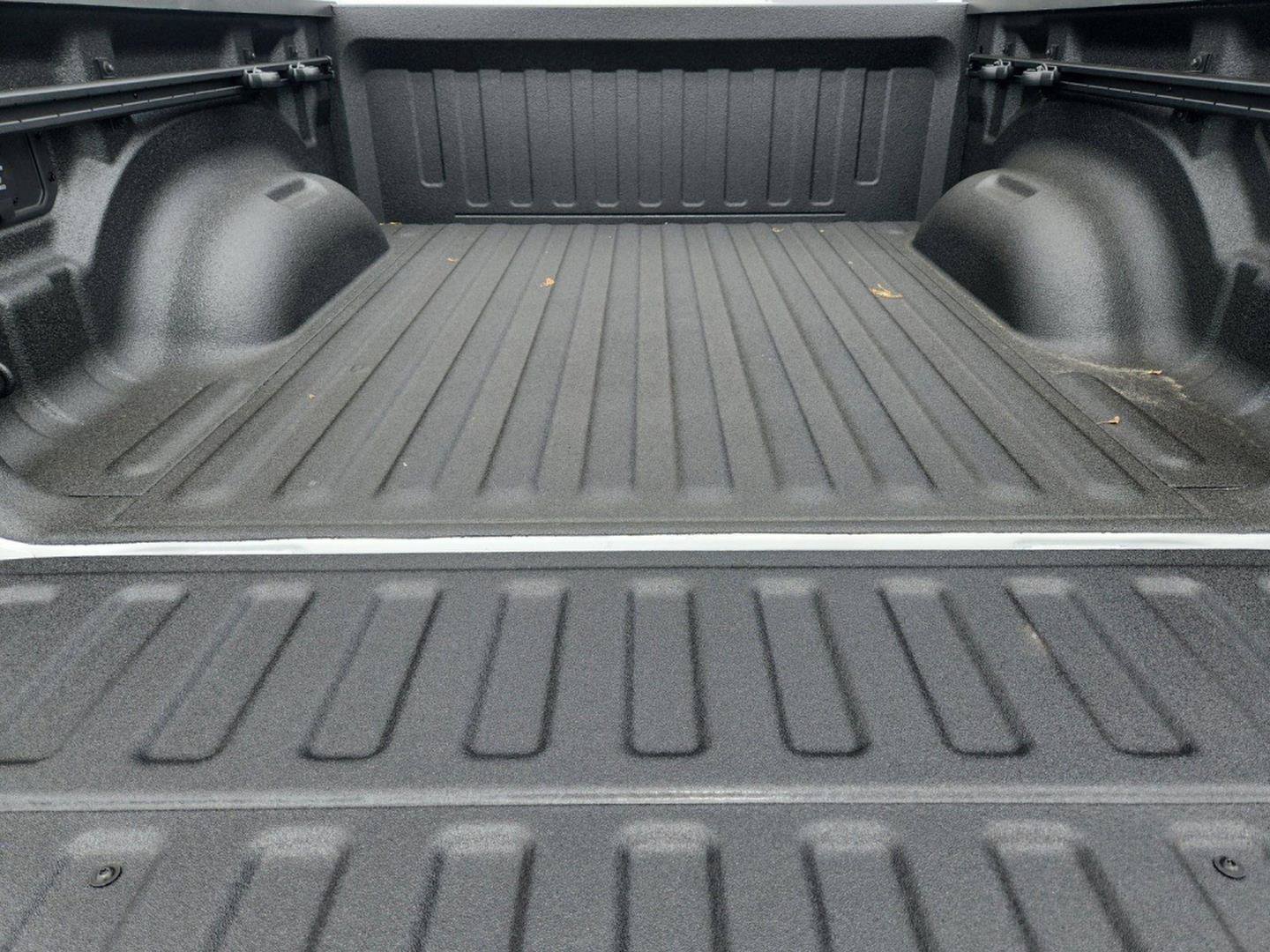 New 2026 RAM 1500 Laramie w/ Night Edition AWD/4WD image 15