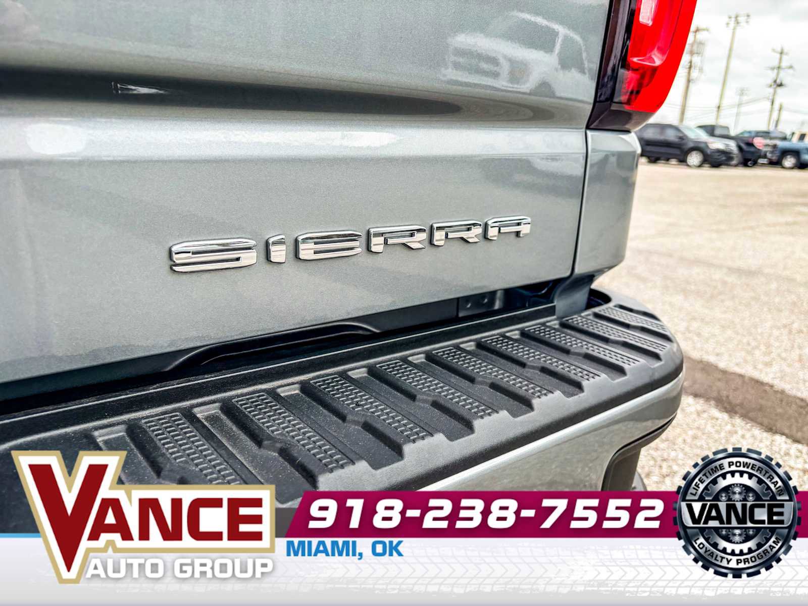 Used 2024 GMC Sierra 1500 Denali w/ Denali Reserve Package AWD/4WD image 11