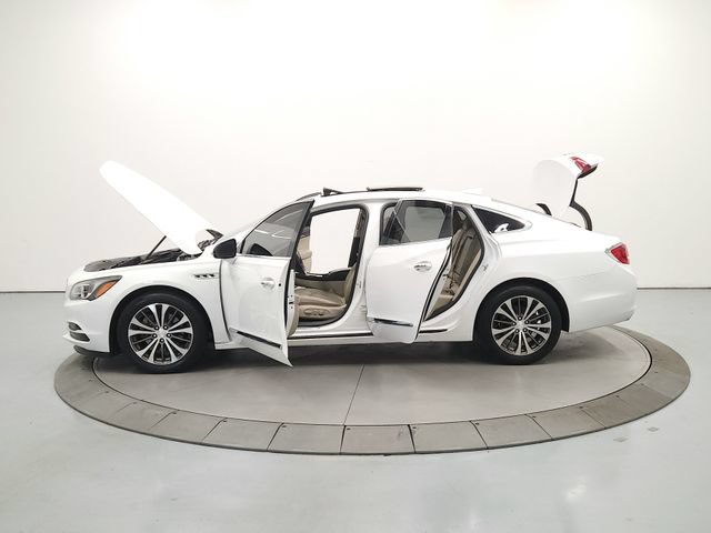 Used 2018 Buick LaCrosse Essence w/ Sun and Shade Package FWD image 13