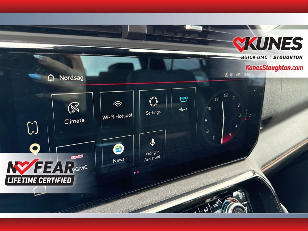 Used 2025 GMC Sierra 2500 AT4 image 32