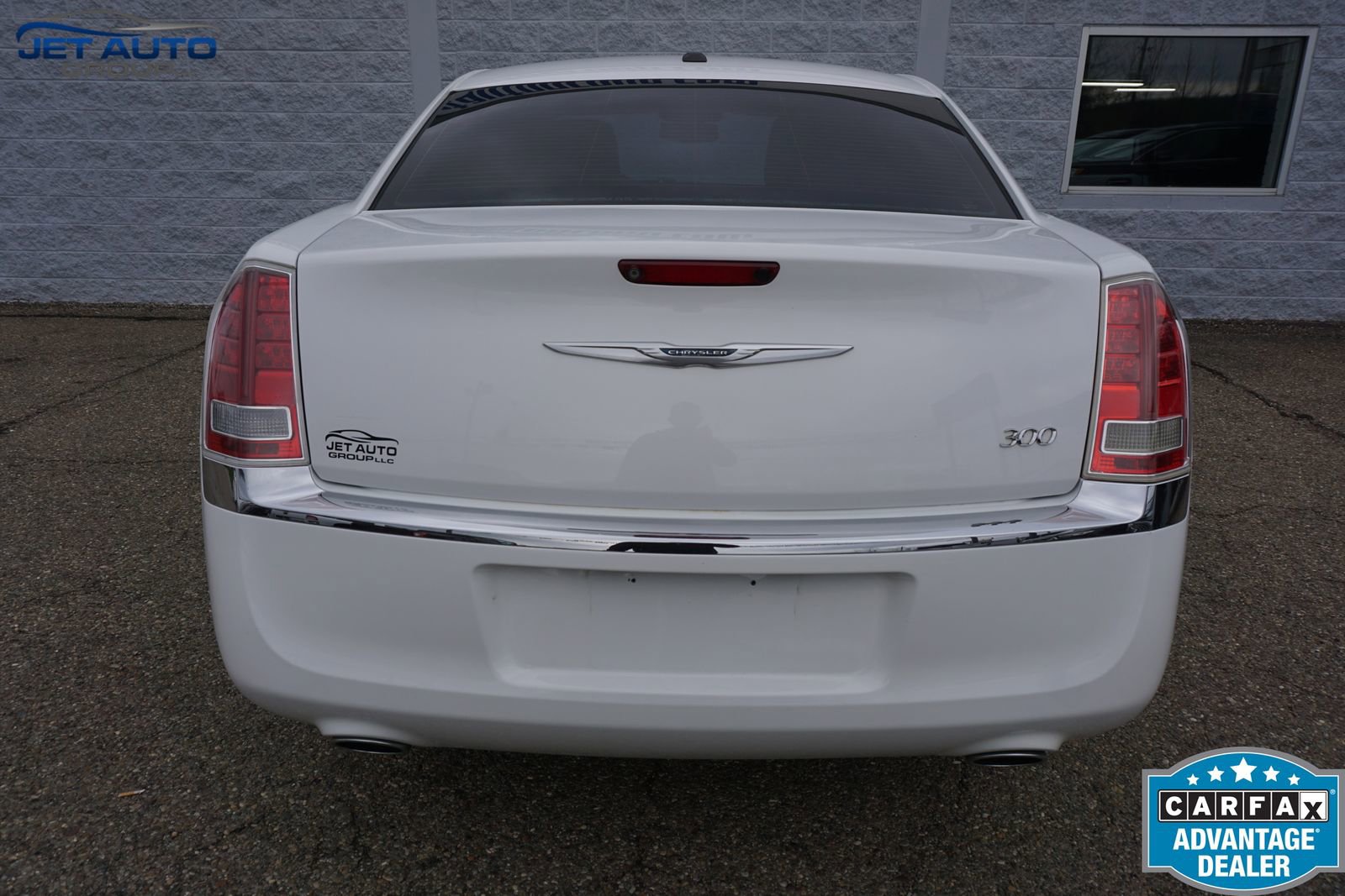 Used 2014 Chrysler 300 AWD w/ Driver Convenience Group image 15
